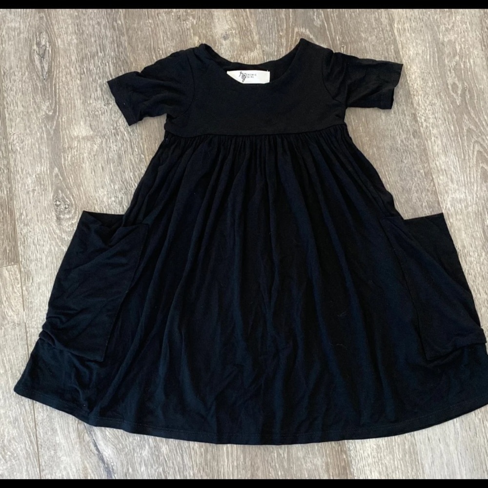 Remie Girl size 4 pocket dress